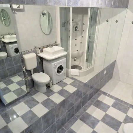 Διαμέρισμα Moderne In Mit Whirlpool *