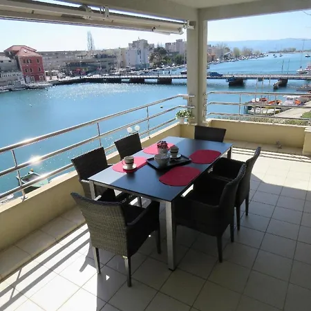 Moderne In Mit Whirlpool * Omiš