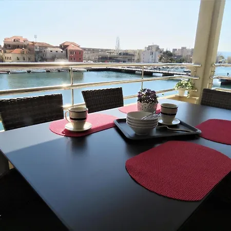 Διαμέρισμα Moderne In Mit Whirlpool Omiš